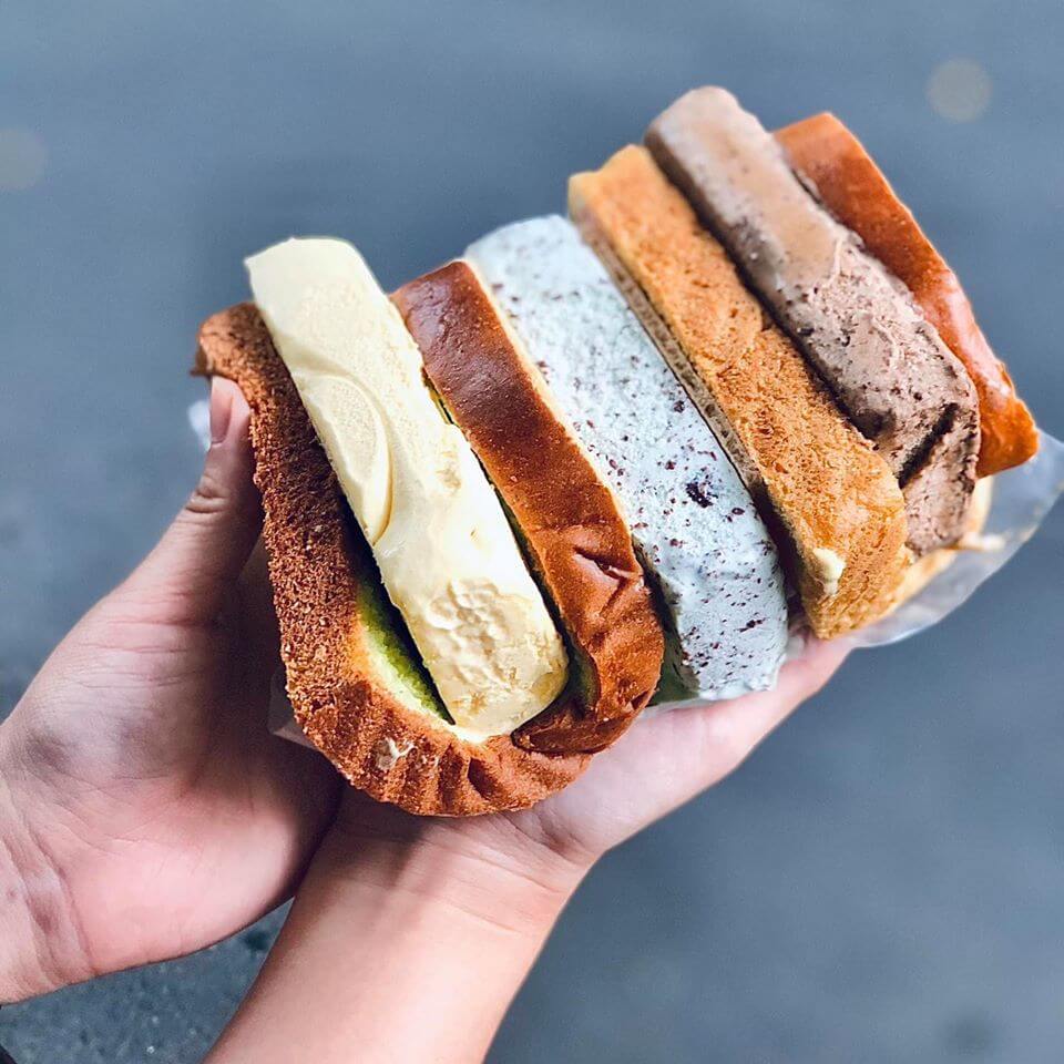 Sandwich kem là một trong 5 món ăn quốc hồn quốc túy ở Singapore