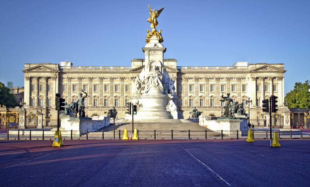 2 Cung điện Buckingham lại nằm ở một vị trí khá tĩnh lặng_1
