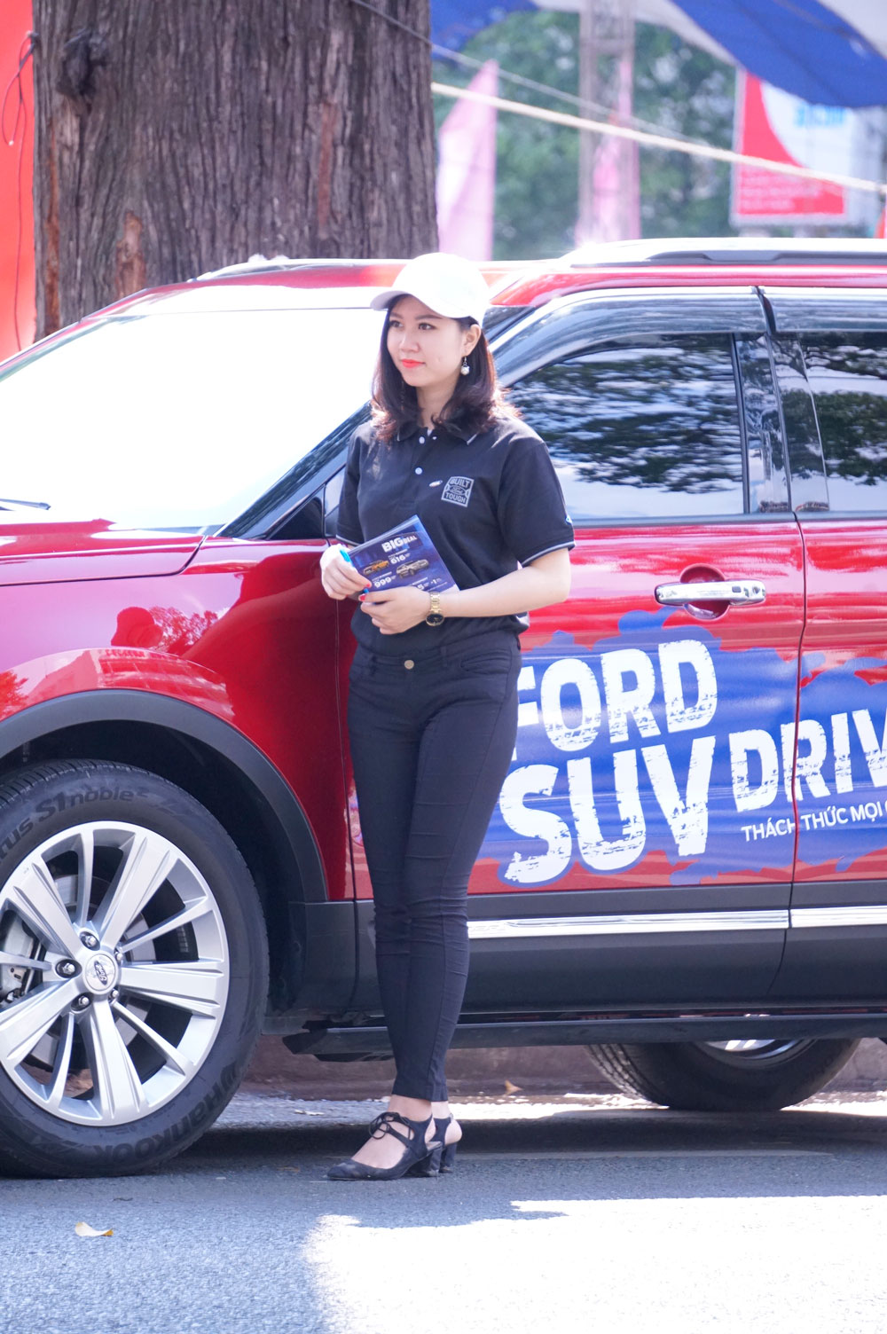 Ford SUV Drive