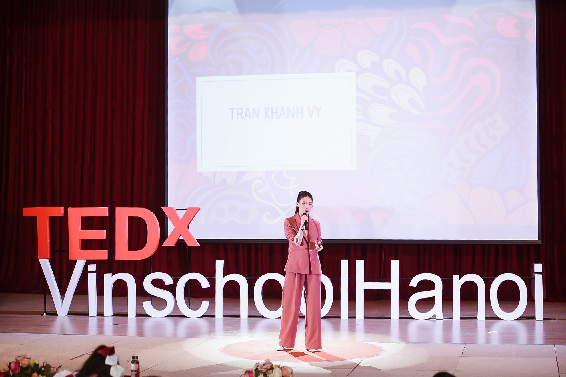 Bài nói TEDx Talk đầu tiên trong đời.