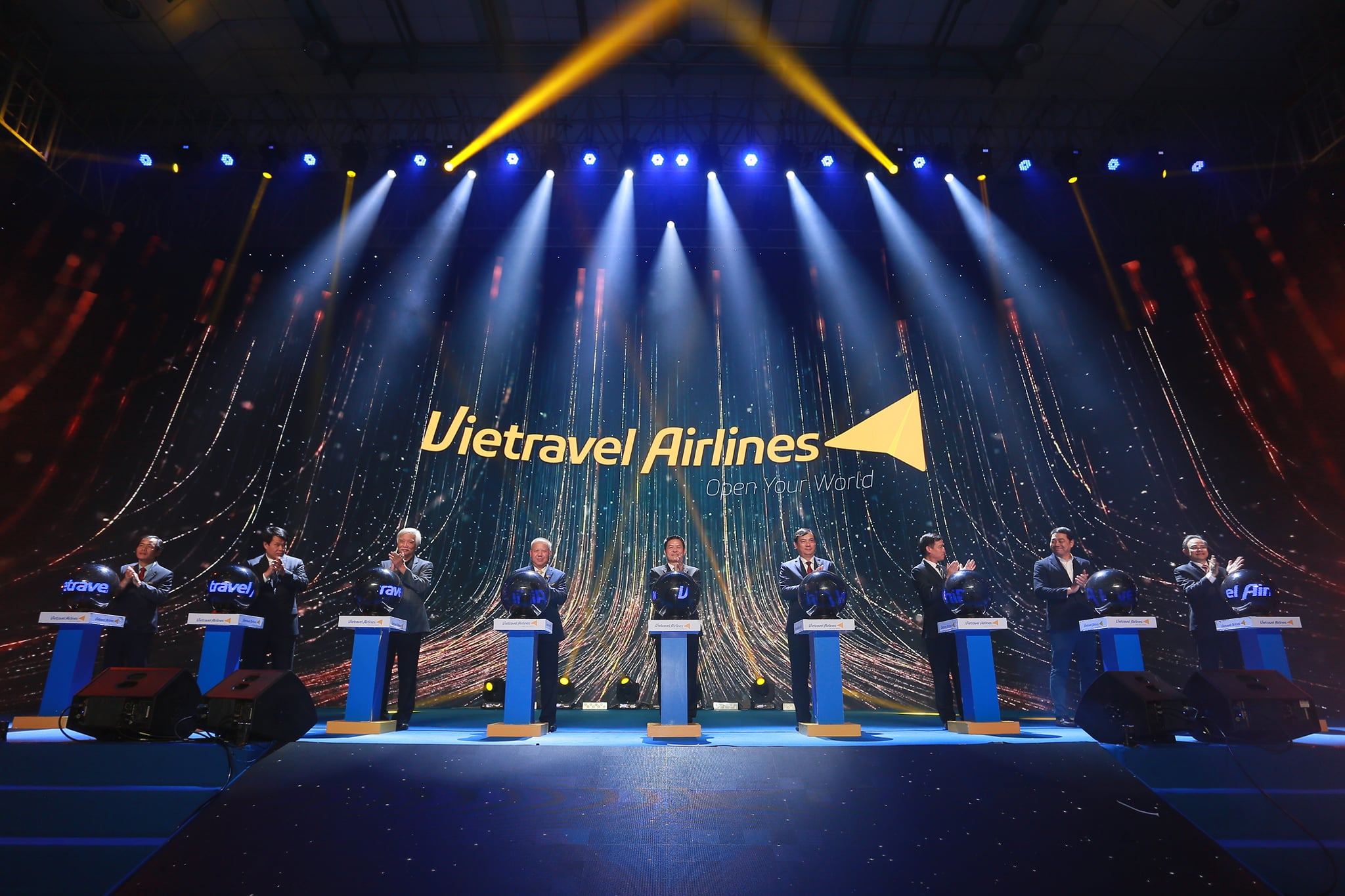 Vietravel Airlines chính thức ra mắt.