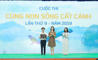 Cung non song cat canh